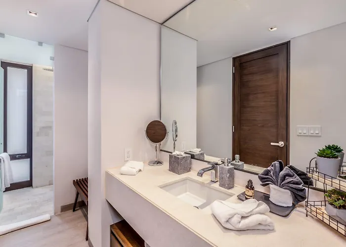 2 Bedroom Cabo Marina Walk To & Private Jacuzzi Сasa de vacaciones