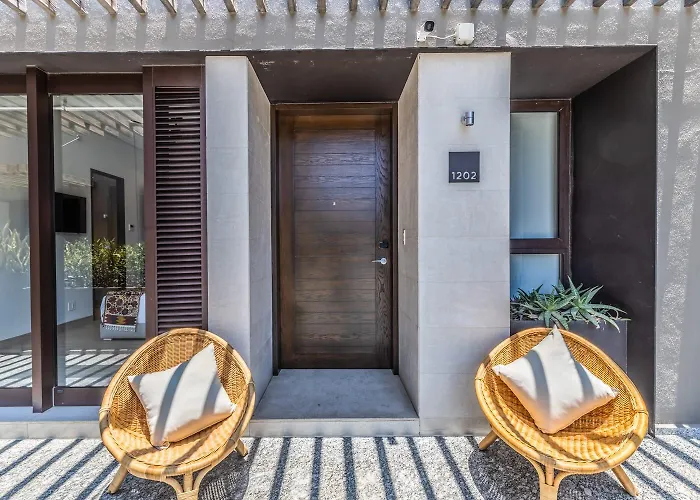Сasa de vacaciones 2 Bedroom Cabo Marina Walk To & Private Jacuzzi Cabo San Lucas