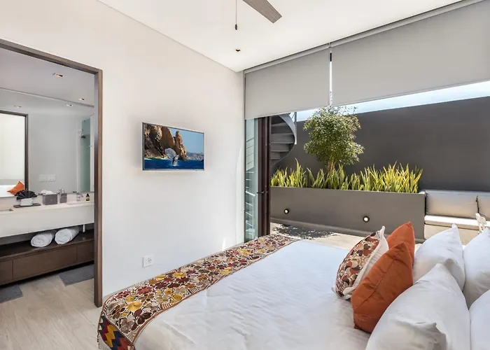 Сasa de vacaciones 2 Bedroom Cabo Marina Walk To & Private Jacuzzi *