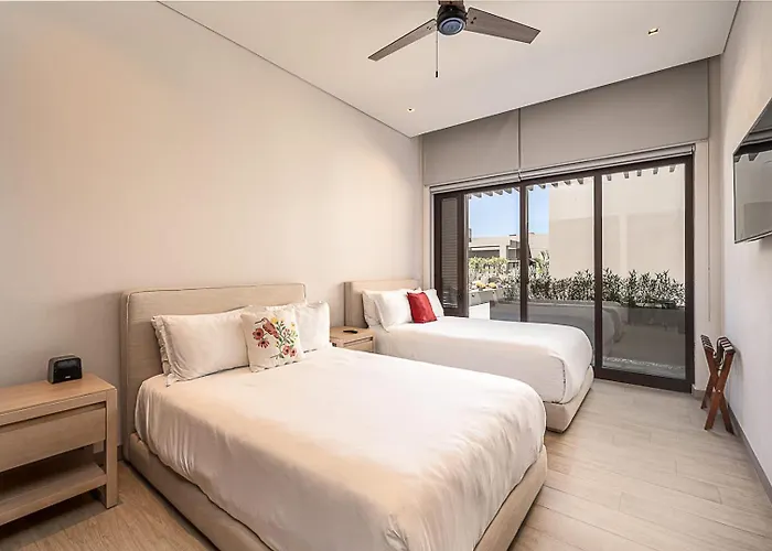 Сasa de vacaciones 2 Bedroom Cabo Marina Walk To & Private Jacuzzi *