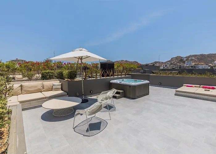 Сasa de vacaciones 2 Bedroom Cabo Marina Walk To & Private Jacuzzi Cabo San Lucas