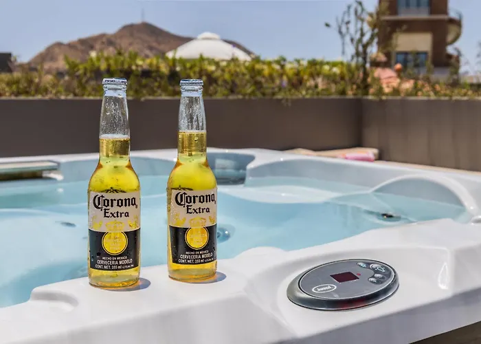 2 Bedroom Cabo Marina Walk To & Private Jacuzzi Сasa de vacaciones Cabo San Lucas