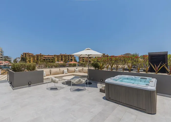 2 Bedroom Cabo Marina Walk To & Private Jacuzzi Cabo San Lucas